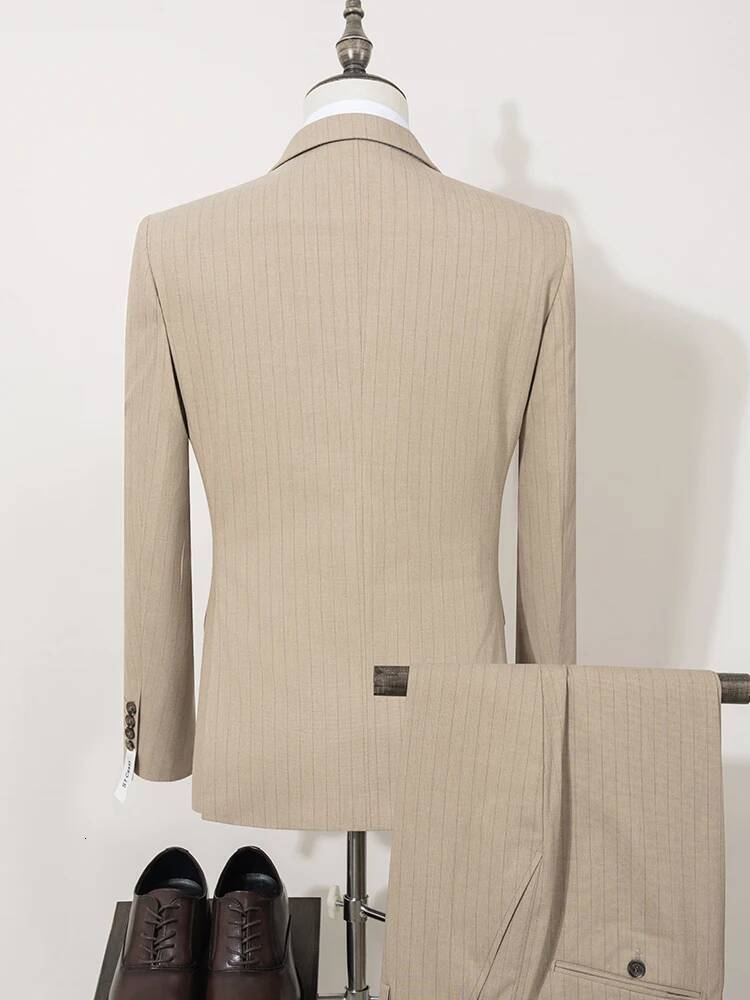 ST Cassy High Quality Striped Suits For Men Slim Fitting Man Clothing Elegant Mens Suit Wedding Trends Costumes
