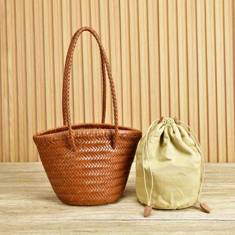 Head Layer Cowhide Braided One Shoulder Bucket Vintage Leather Handmade Vegetable Basket Travel Beach Tote Bag
