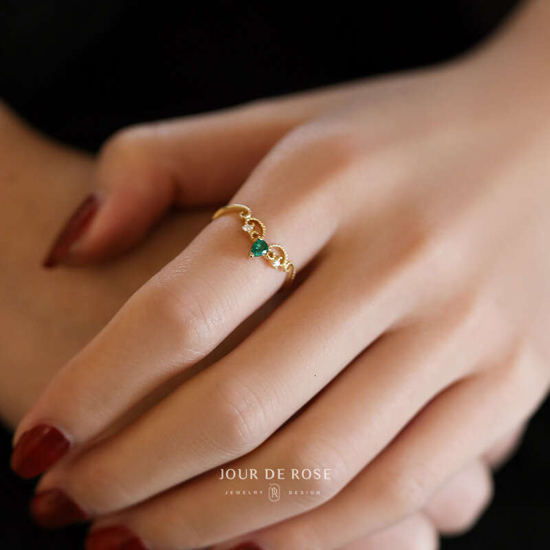 Princess Holiday" Gold Emerald Open Ring for Women Elegant Design Sense Temperament Light Luxury