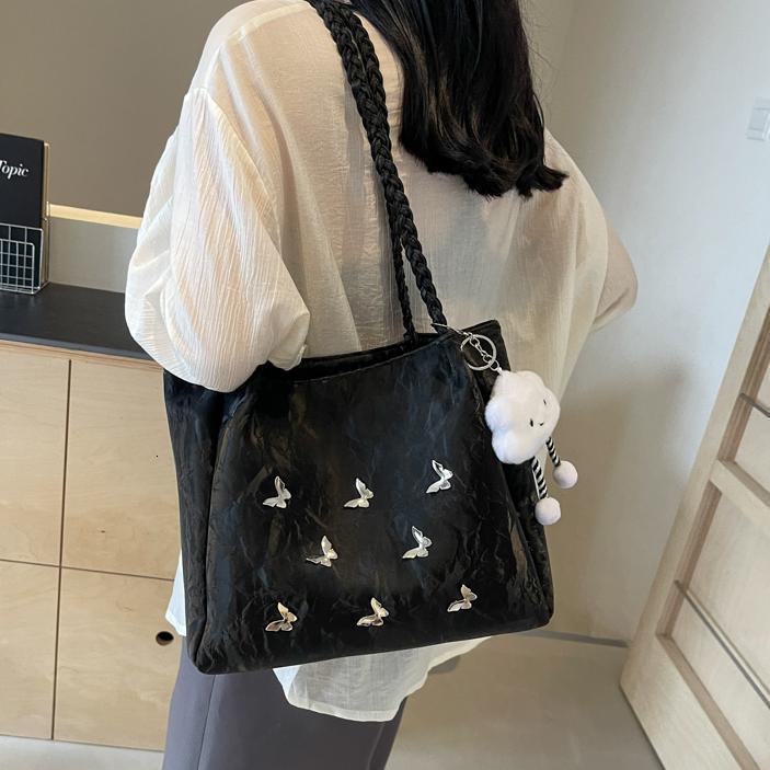 Free shipping designer Bag Butterfly Tote Bag Large Capacity Bag 2025 New Versatile Woven Bag Shoulder Bag Student Underarm Bag