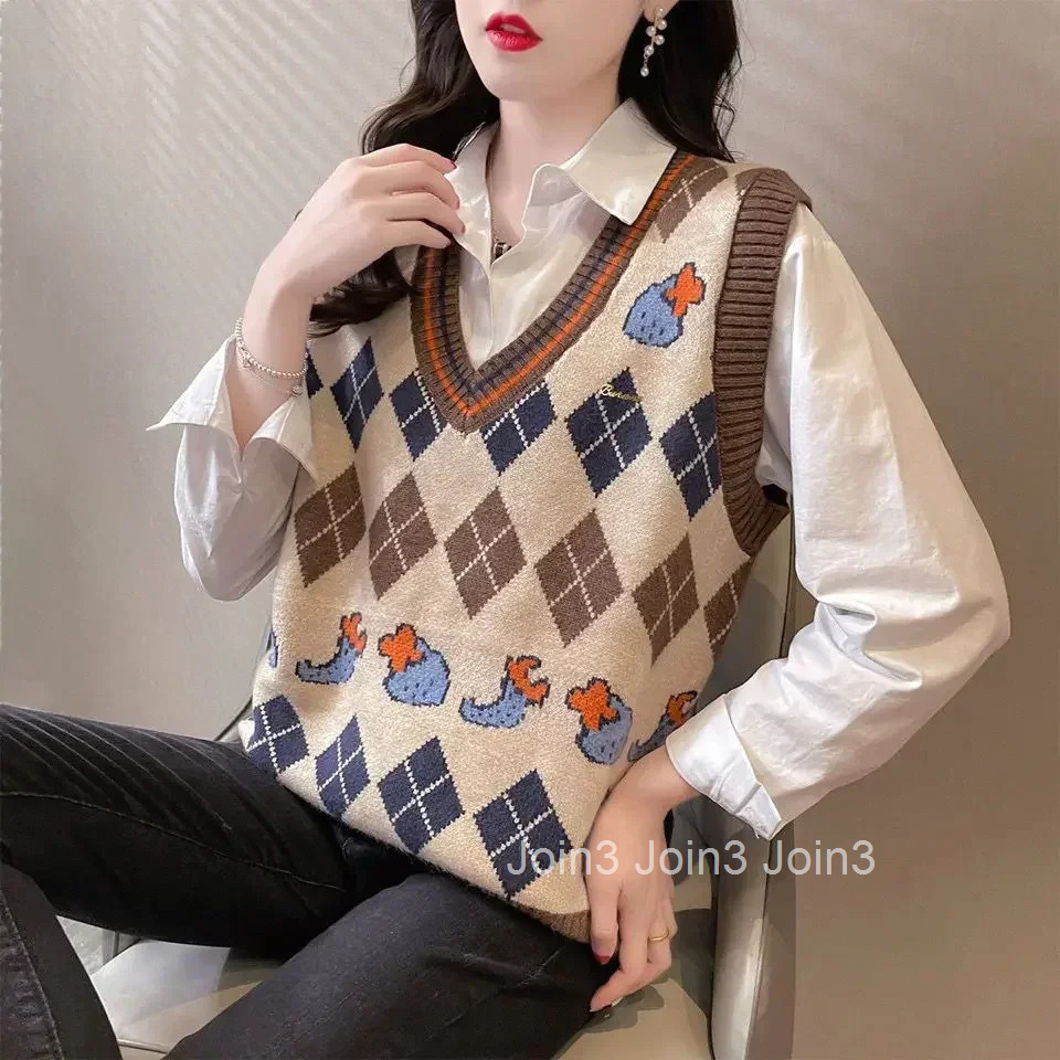 Waistcoat Sleeveless Short Lady Sweaters Pullover Cropped Tops 2025 Jumper Cheap Clothes Clothing Trend Y2k Knit Vests for Women
