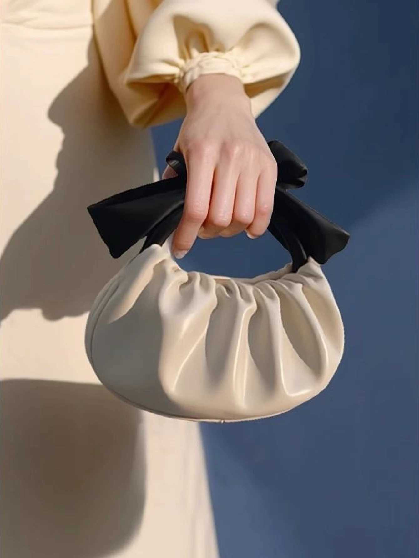 Fashionable and versatile bow fold crossbody bag hand-held cloud bag Z250618
