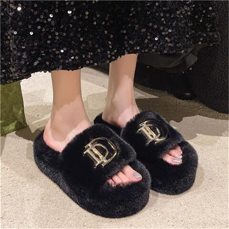 hot free shipping designer slippers for woman winter Indoor outdoor keep warm comfortable vintage Plush sandals dh1702150