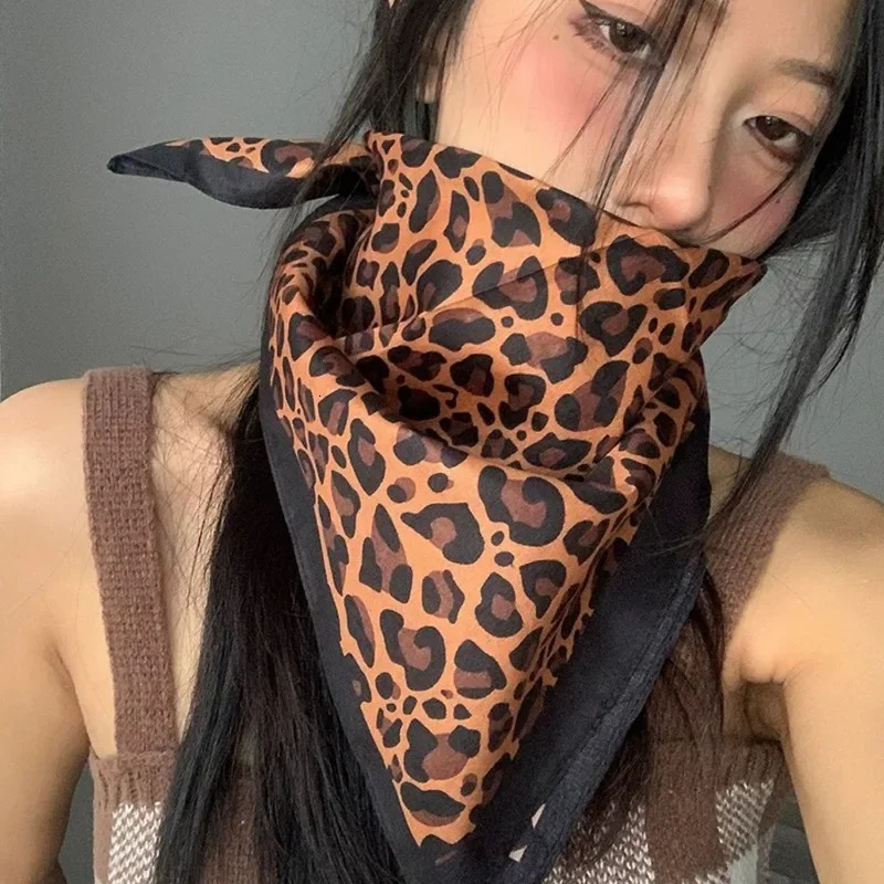 Women Leopard Print Headscarfs Lady Retro Y2K HipHop Square Headband Spicy Girl Style Street Dance Headscarf Fashion Accessories 250617