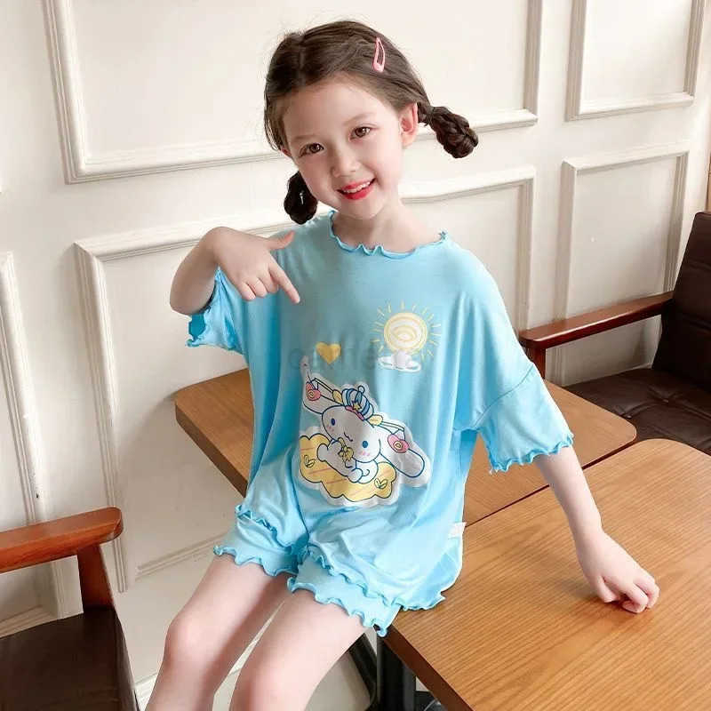 Sanrio Childrens Pajamas Girls Summer Thin Short Sleeved Cartoon Kuromi Small Medium and Tong Little Girls Baby Home Clothing Set XJ250618XJ250618