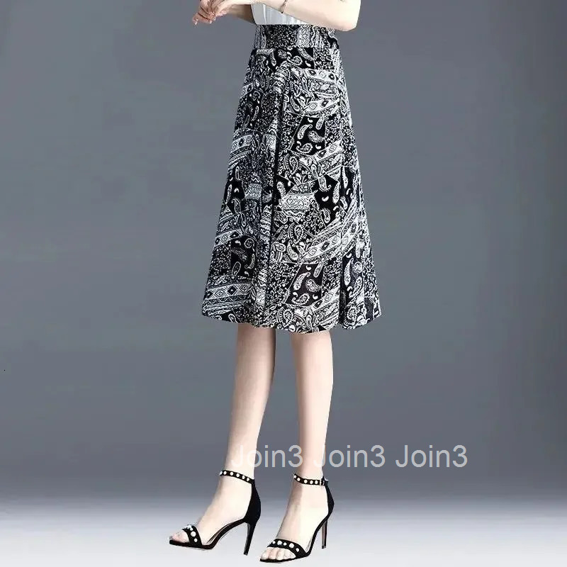 Woman Skirt Midi Wrap Pleat Tight High Waist Skirts for Women Pleated Aesthetic Y2k Vintage Korean Fashion Modest New in Cheap V