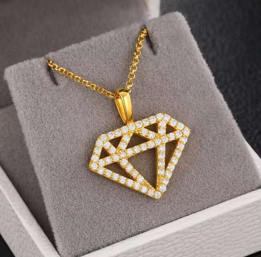 Luxury 925 Sterling Silver Moissanite Diamond Silhouette Pendant Elegant Hip Hop Fashion Iced Charm Necklace