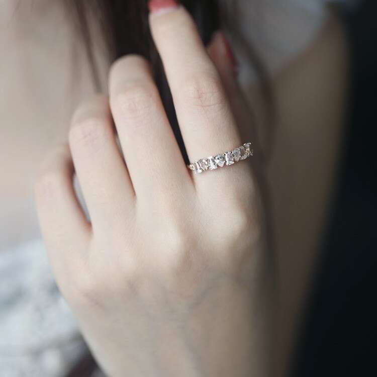 De la luz Silver Morning Super Beautiful Glossy Diamond Shaped Zircon Light Luxury Versatile High-end Ring