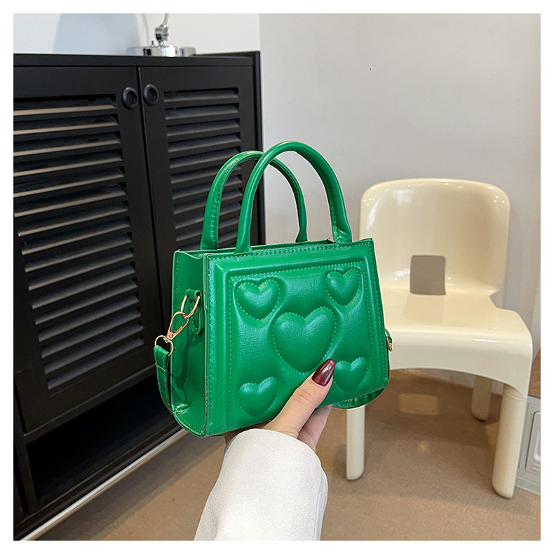 Free Shipping 2025 New Designer Bag High-end Women's Textured Fresh Solid Color Single Shoulder Handbag Casual High-quality Shopping Bag