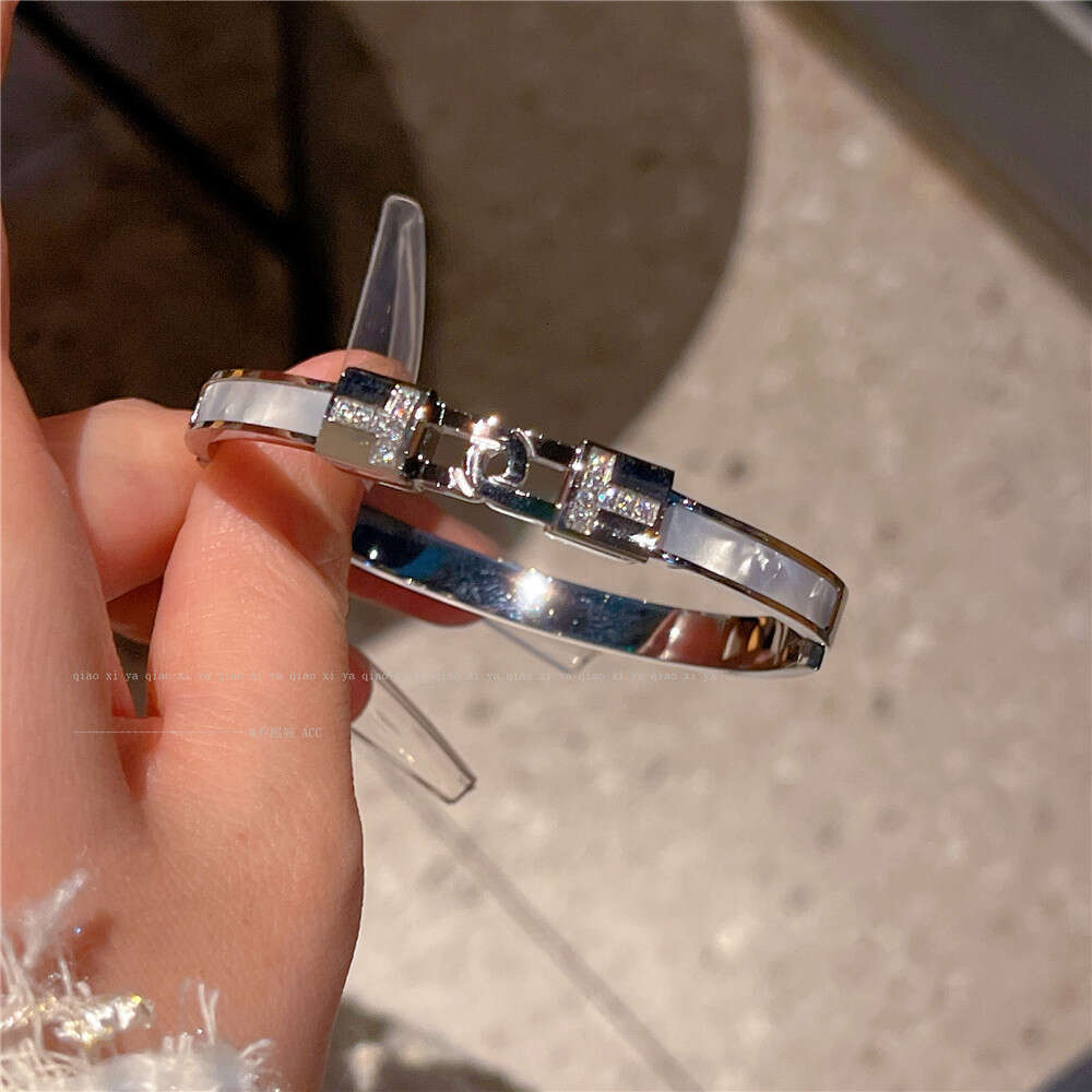 Sier High-End Micro-Paved Full Dia for Women 2023 Fashion Simple Titanium Steel Non-Fading Couple Bracelet