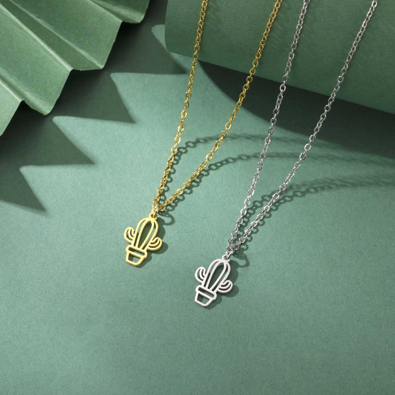 Unift Tiny Cactus Necklace for Women Desert Plant Nature Life Inspired Trendy Minimalist Stainless Steel Jewelry Birthday Gift W250618