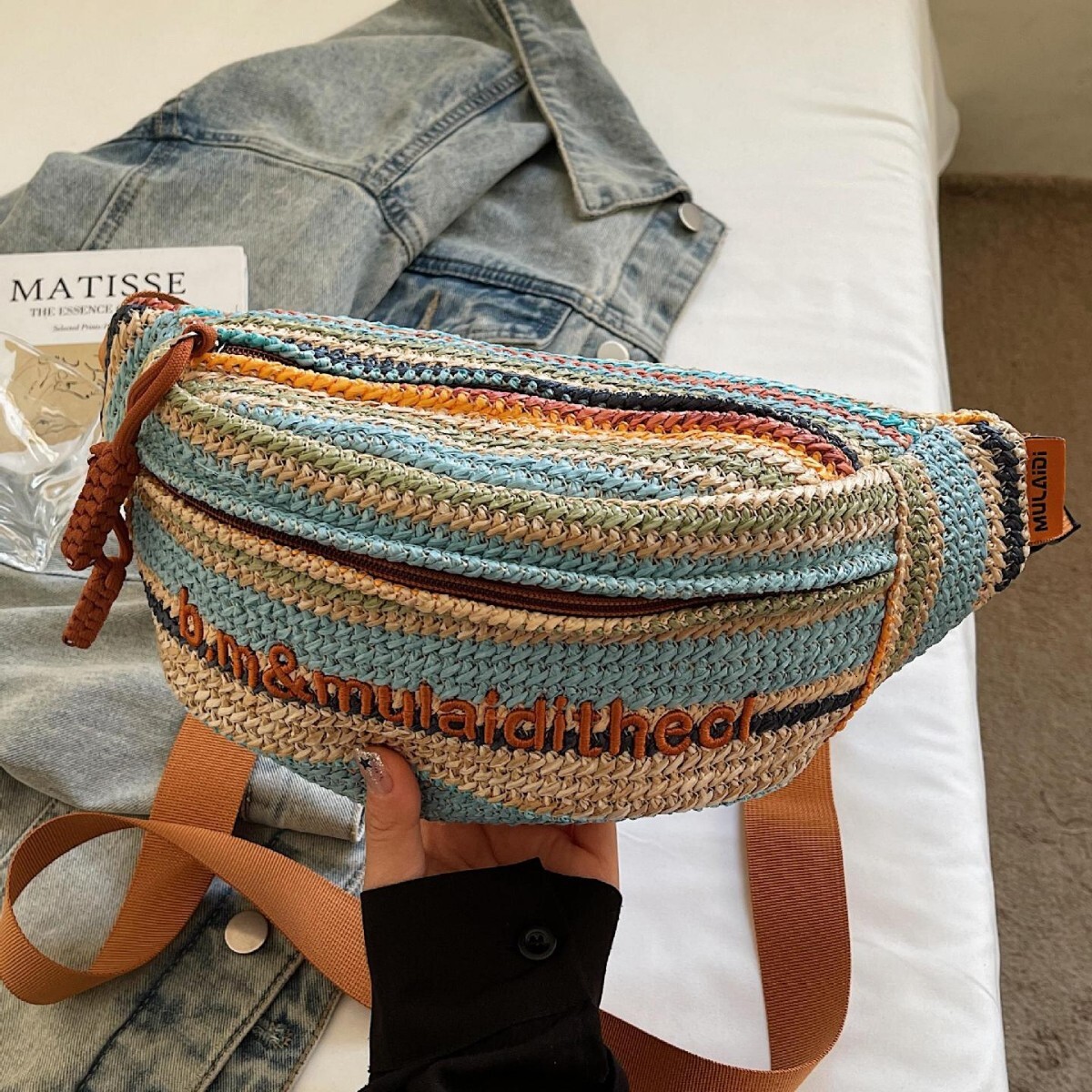 Free shipping designer Summer Trend Hot Style Rainbow Woven Bag for Women 2025 New Beach Vacation Beach Bag Commuter Crossbody Bag Chest Bag