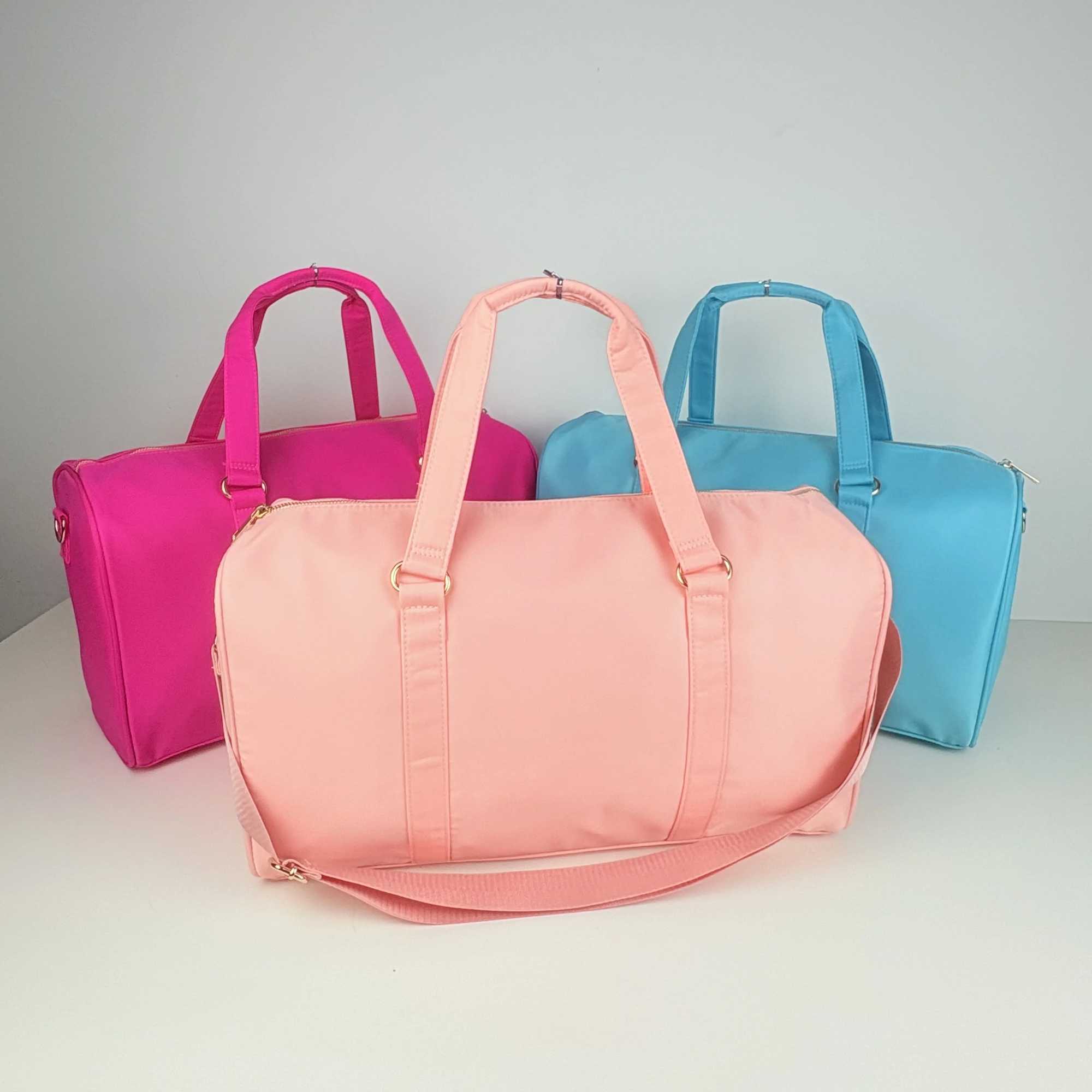 Foldable Large Capacity Duffle Bag Women Waterproof Overnight Organizer Travel Tote Bag Solid Portable Storage Luggage Handbag W250618
