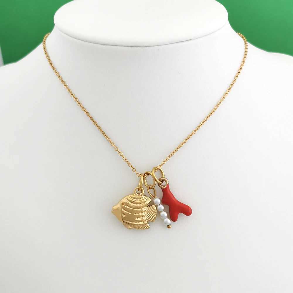 QMHJE Women Necklace Stainless Steel Ocean Starfish Fish Shell Pearl Coral Multiple Pendants Slim Choker Gold Color Wholesale W250618