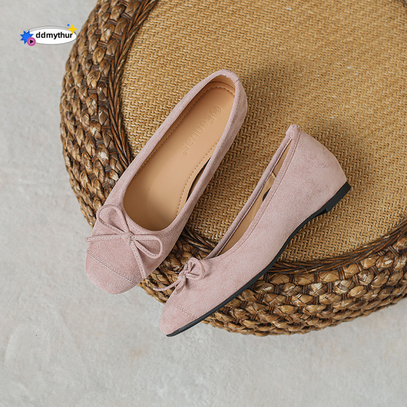 Fashion Flat Ballet Loafers 2025 Autumn New French Velvet Fairy Style Shallow Mouth Single Shoes for Women ddmythur