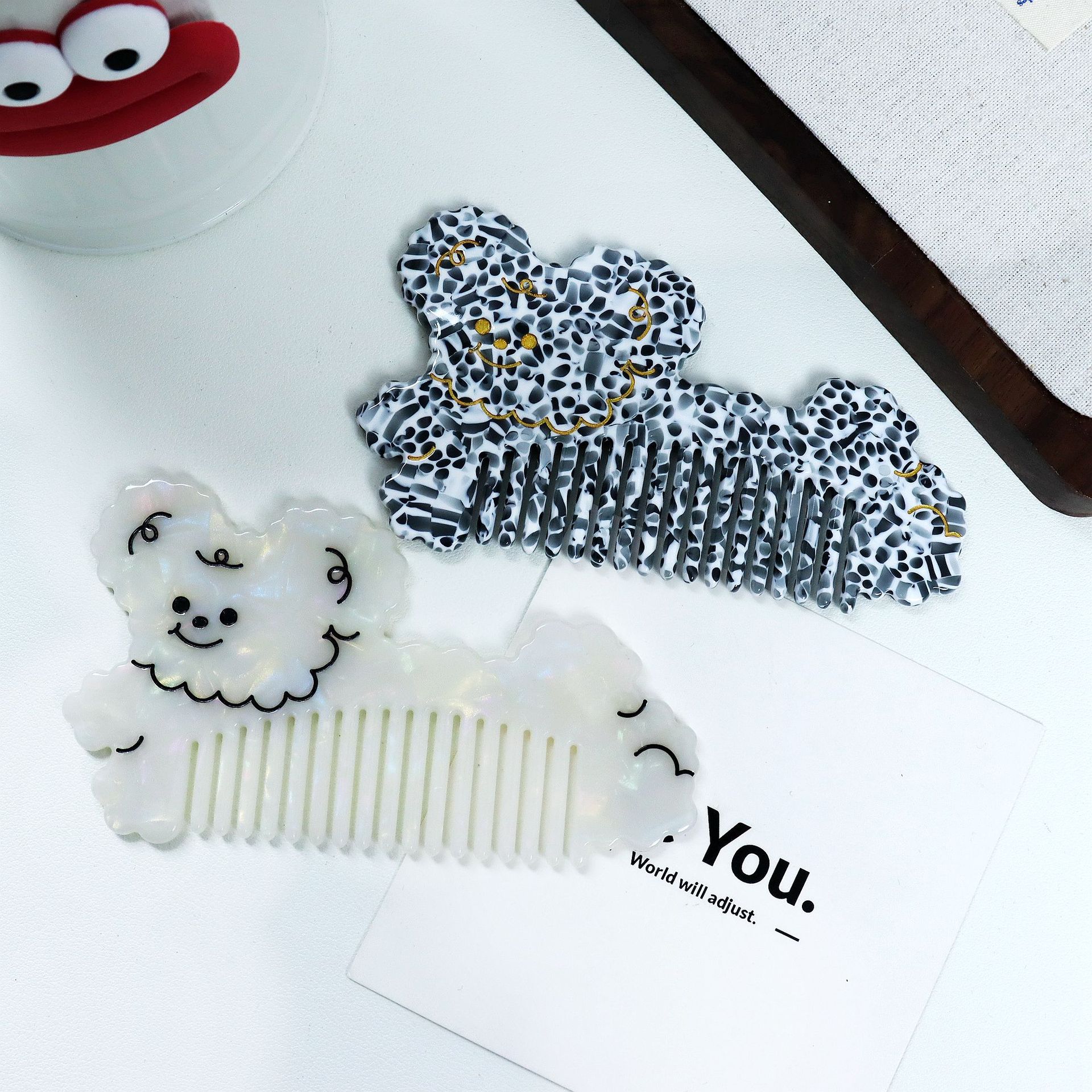 Wholesale Cute Cartoon Dog Designed Pocket Hair Comb Thickened Acetate Anti Static Hair Combs Portable Hair Tools Accessories