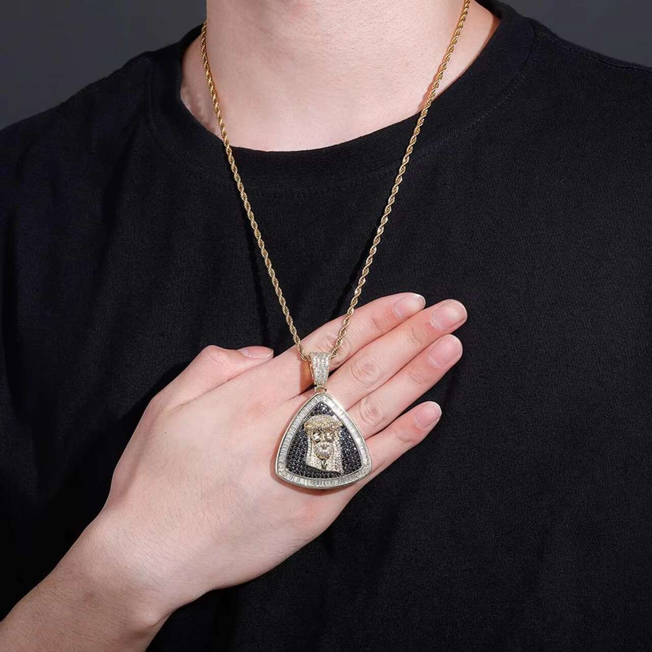 High Quality 14K Gold Plated Iced Jesus Face Pendant Baguette Moissanite Diamond Necklace in Hip Hop Christianity Style
