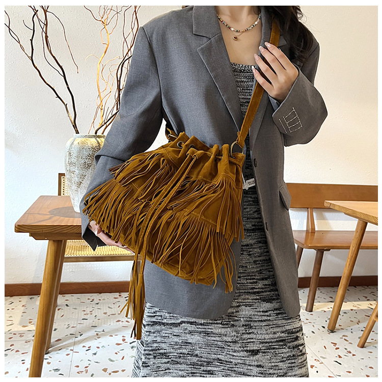 Free Shipping 2025 New Designer Bag Simple Retro Tassel Drawstring Bucket Bag Casual High-quality Shopping Bag Women's High-end Trendy Single Sho