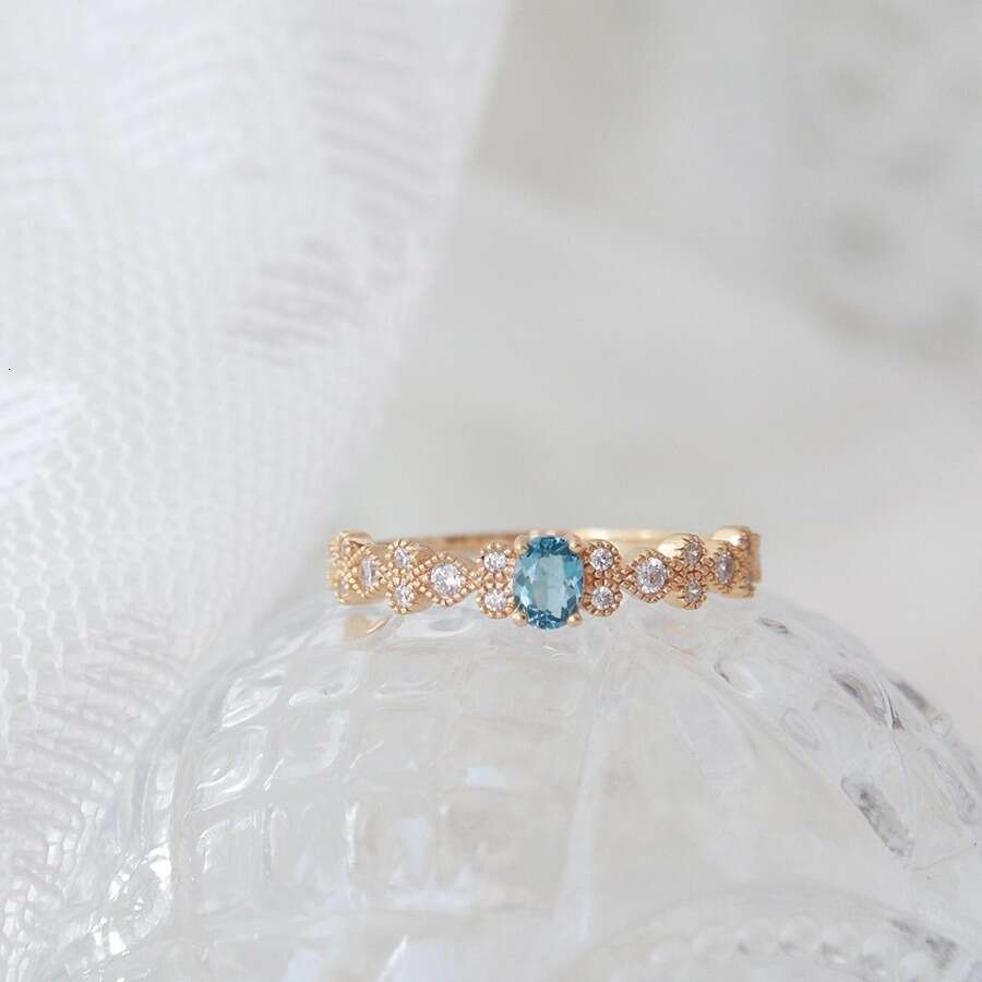 Fresh Touch High Imitation Natural Topaz Palace Hollow Lace Zircon Light Luxury Versatile Ring