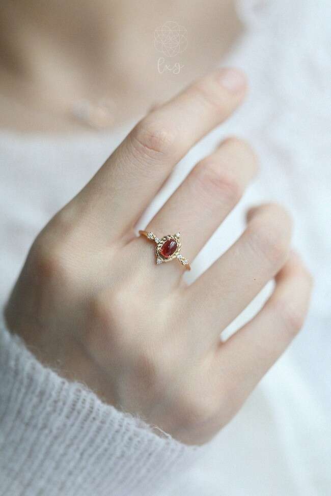 Rose-Colored You" Oval Flower for Women, Ins Style, Pomegranate Red, Delicate Open Ring with a High-End Feel
