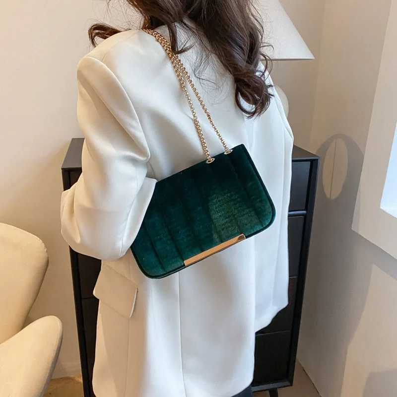 Vintage Velvet Womens Small Square Shoulder Bag Elegant Evening Handbag Ladies Fashion Chain Crossbody Bags Female Clutch Purse Z250618