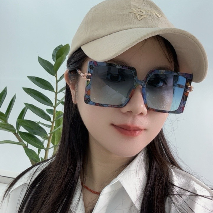 Designer Sunglasses For Women Men Fashion Sunglasses Luxury Polarized Lens Goggle Pilot PC Frame Oversized UV400 Eyewear Luxury Style Sunglasses DZ02