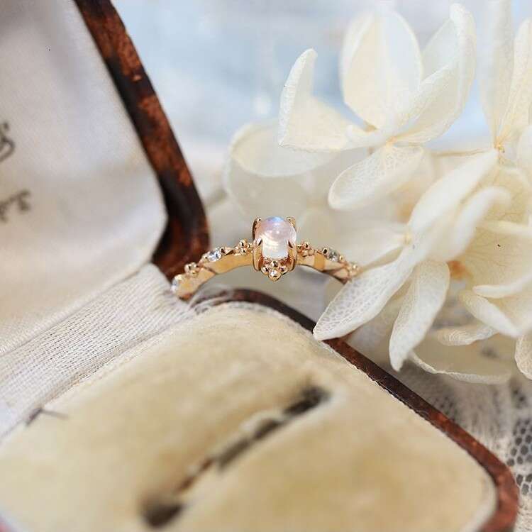 High Imitation Natural Blue Moonstone Adjustable Open Ring for Women, Gold Plated, Luxurious Inlay