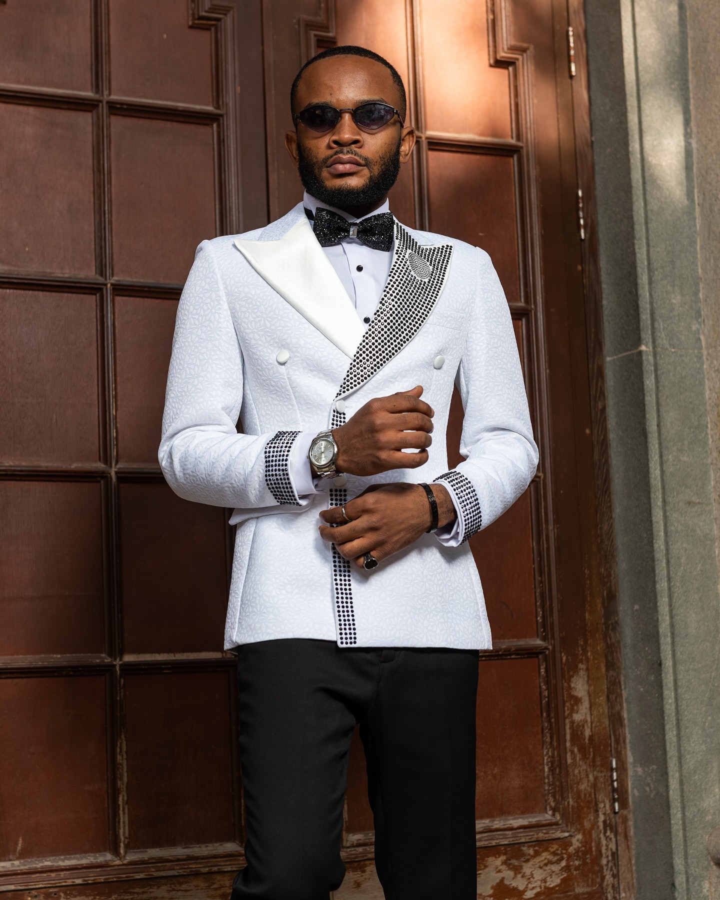 Stylish Tailor-Made Men Suits Peaked Lapel 2 Pieces Set Jacket Bead Jacquard Blazer Groom Double Breasted Customized Coat Pants Plus Size