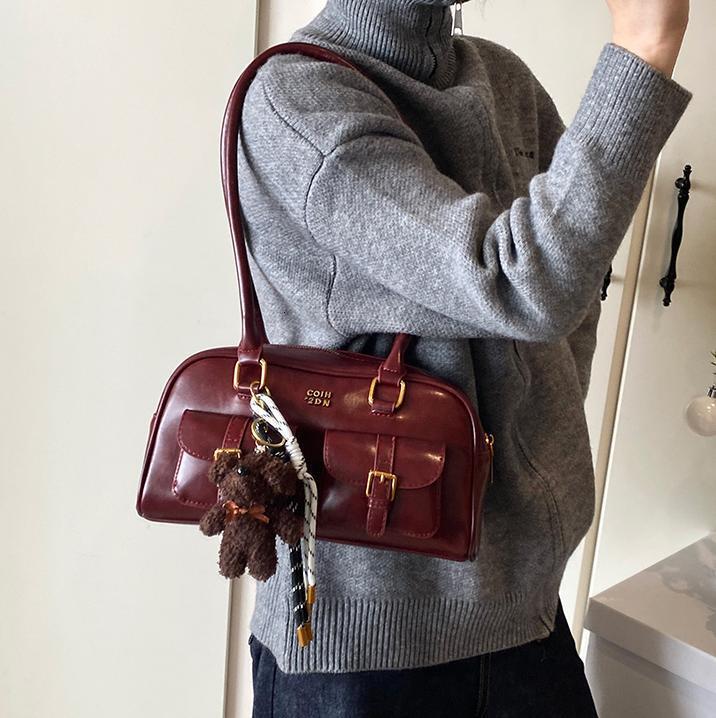 Free shipping designer Vintage Versatile Handbag for Women 2025 New Commuter Large Capacity Shoulder Bag Trendy Fashion Underarm Bag