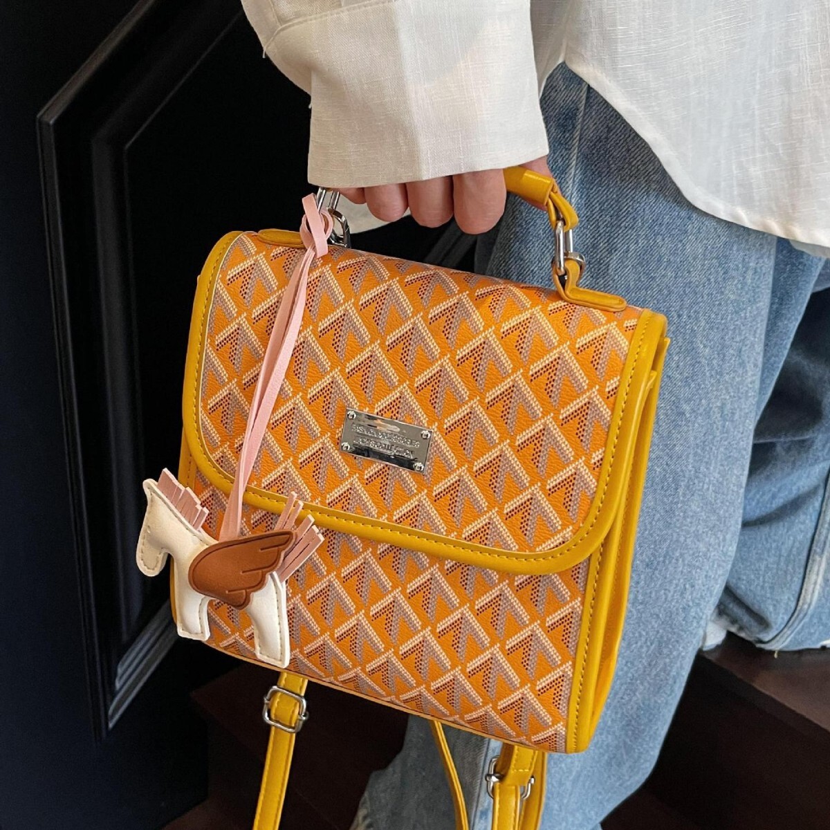 Free shipping designer Handbag Backpack Women Bag 2025 New Versatile Trendy College Style Small Backpack New Fashionable Student School Bag