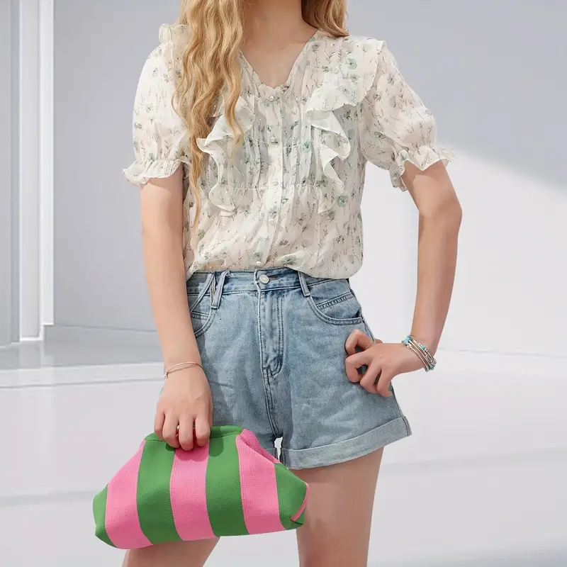 Free Shipping 2025 New Designer Bag Fashionable And High-quality Shopping Bag Women's Striped Beach Bag Multifunctional Striped Commuting Cloud H