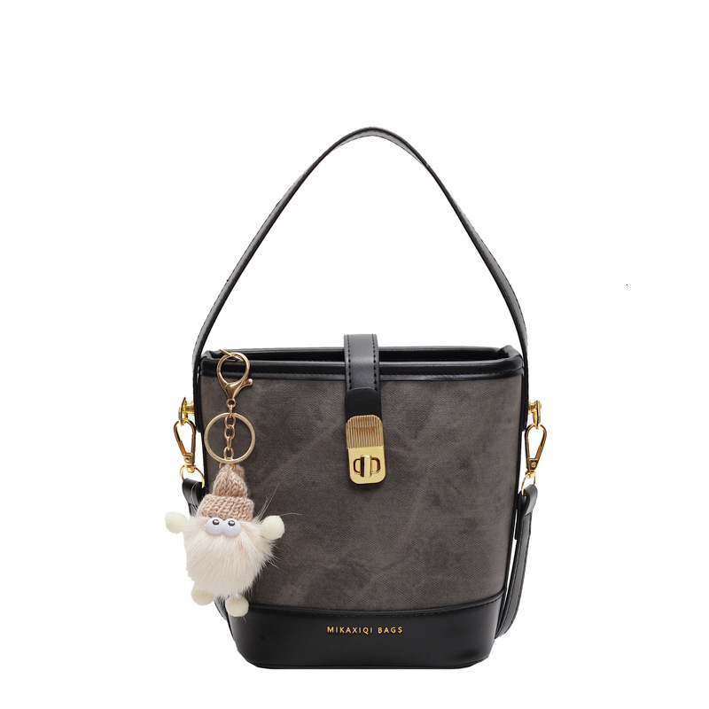Free shipping designer Bucket Bag Women Bag 2025 New Autumn Winter Niche Design Bag Women Bag High-end Color-blocking Retro Hot-selling Crossbody Bag