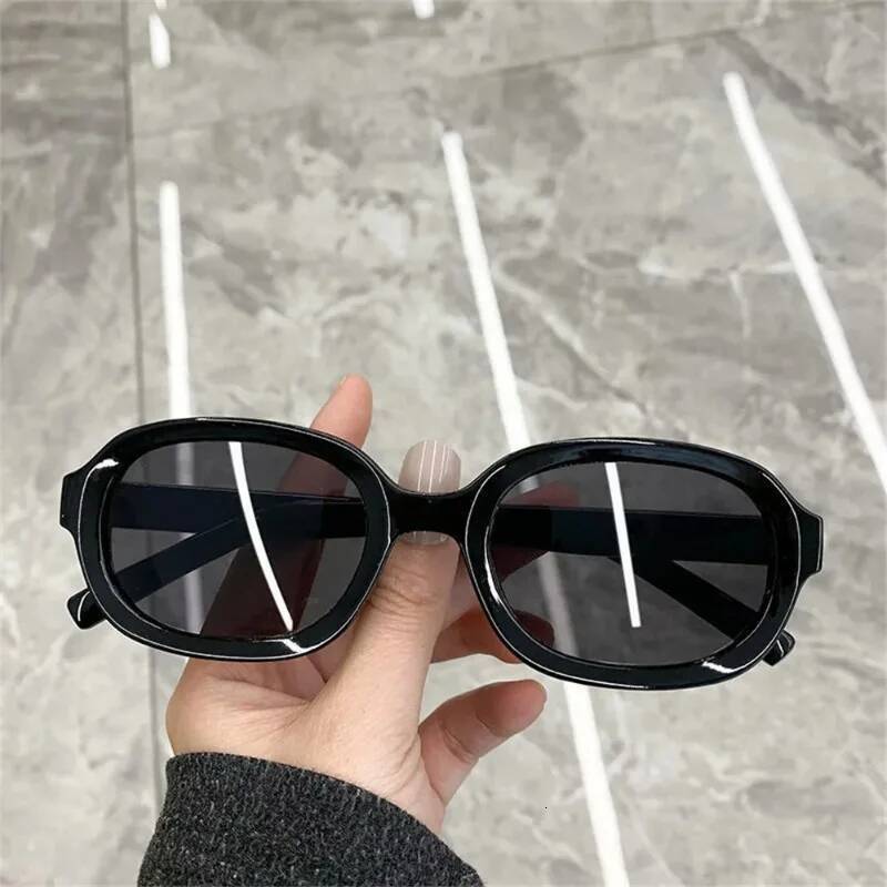 High-Quality Square Men Women Fashion New Meter Nail Hip Hop Sun Glasses Retro Sunglasses For Female Male