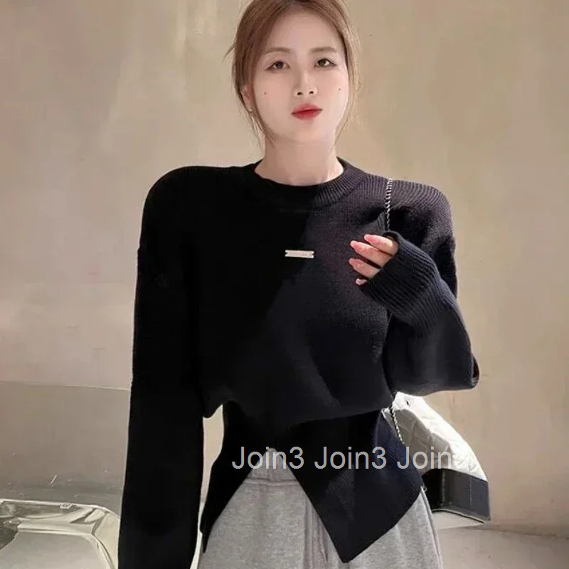 Knit Tops for Woman Blue Round O Neck Womens Sweater Crop Short Pullovers Y2k Vintage Designer Economics Modern Cold Winter 90s