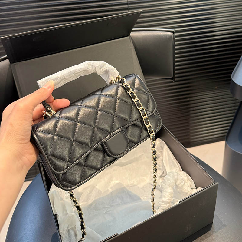 Women Clutch Bags Mini Tote with Leather Handle Gold Hardware Woven Chain Multi Colors Diamond Pattern Flap Card Purse Luxury Shoulder Handbag Key Pouch 17x10cm