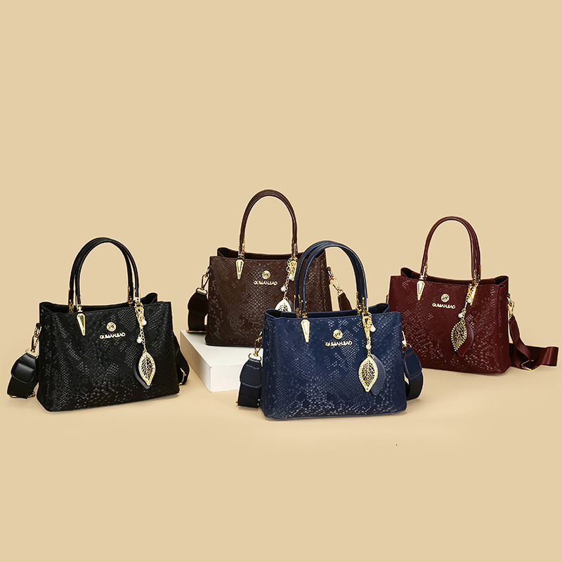 The Designer Offers Free Shipping On Elegant And Luxurious Patent Leather Fashionable Handbags, 2025 New Casual Women's Shoulder Bags And Luxury 