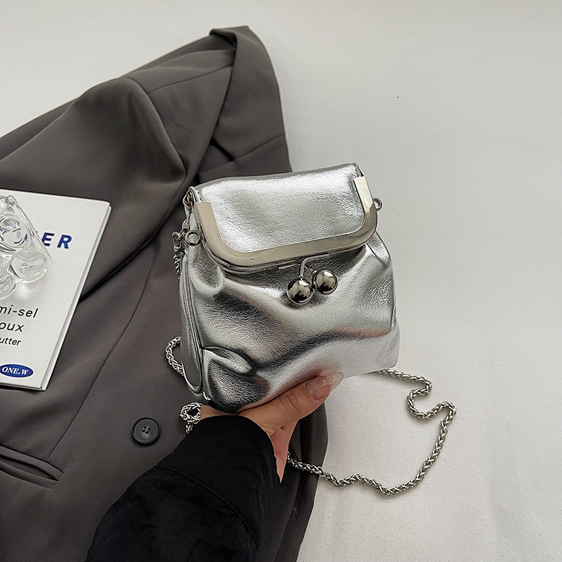 2025 Summer New Women's Silver Small Bag Designer Fashion Casual Crossbody Bag Exquisite Mini Bag
