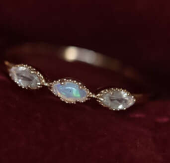 Summer New Luxury Electroplated Color Exquisite Hollow Pattern Leaf High-end Versatile Ring