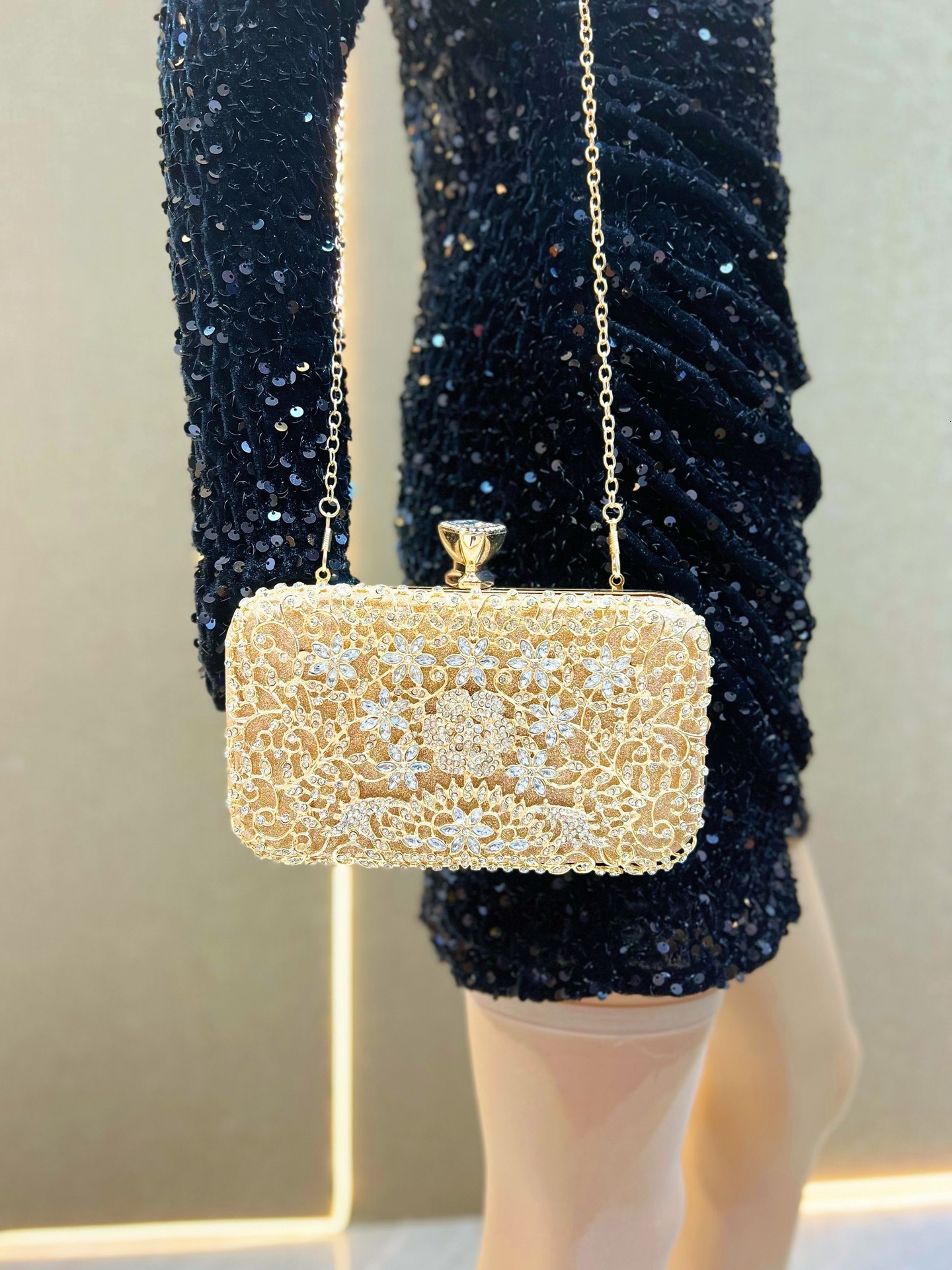 Free Shipping Designer's New Diamond Inlaid Evening Dress Women's Party Bag Social Multifunctional Luxury Bag Dress Rhinestone Bag