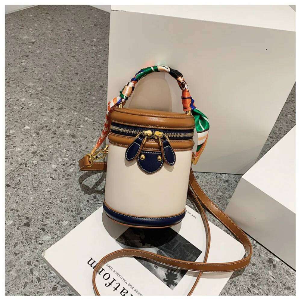 Exquisite PU Leather Bucket Women New Cylinder Portable Hand Large Capacity Shoulder Crossbody Bag for Travel Shopping