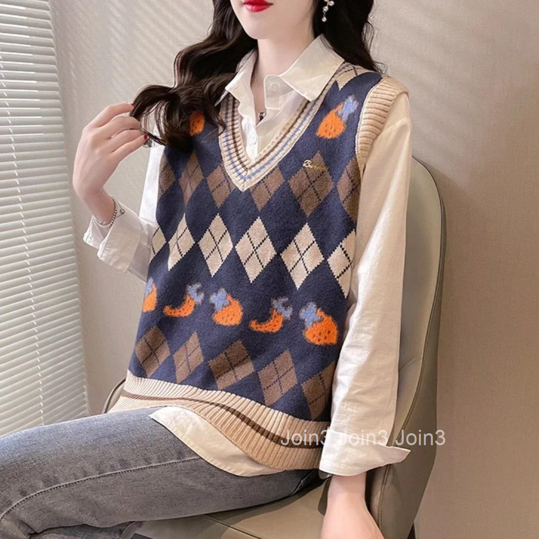 Waistcoat Sleeveless Short Lady Sweaters Pullover Cropped Tops 2025 Jumper Cheap Clothes Clothing Trend Y2k Knit Vests for Women