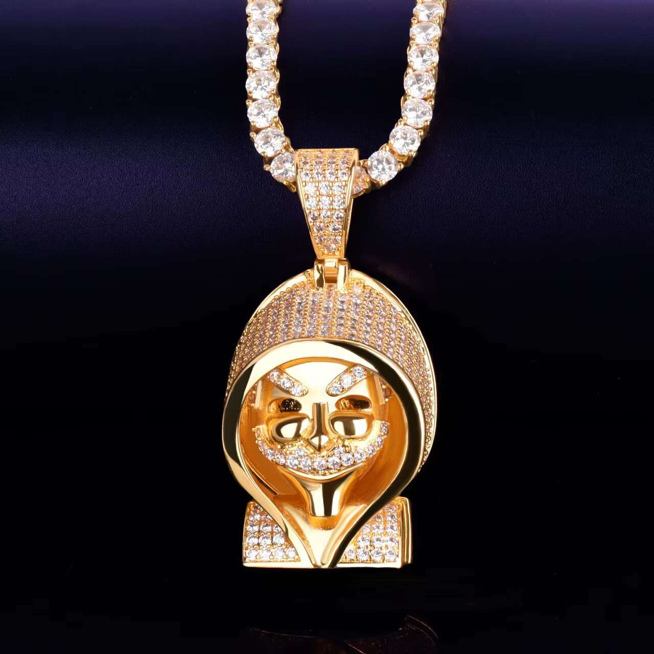 Trendy 18K Gold Silver Steampunk Hoodie Skull Pendant with Hip Hop Style Chain Necklace Moissanite Pendants Charms