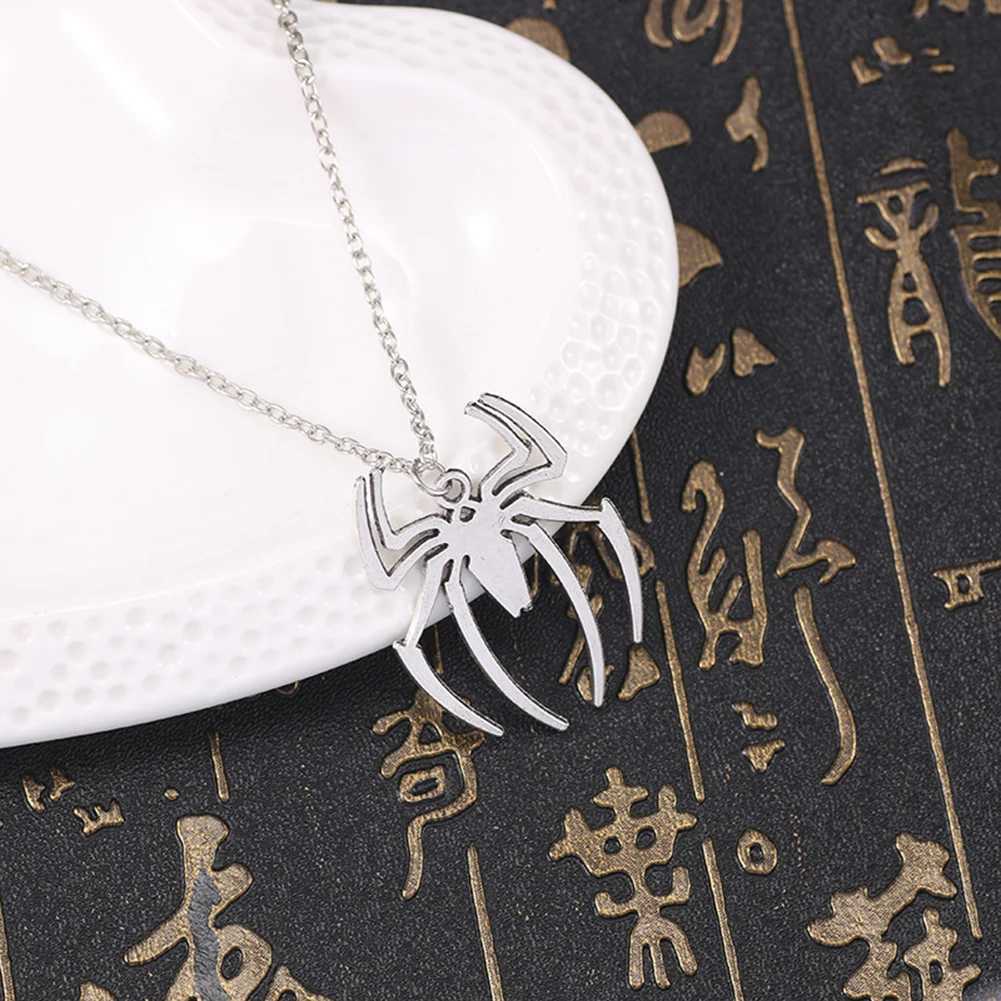 1 PC Stainless Steel Simple Personalized Spider Pendant Necklace Men And Women Fashion Party Jewelry Gift W250618