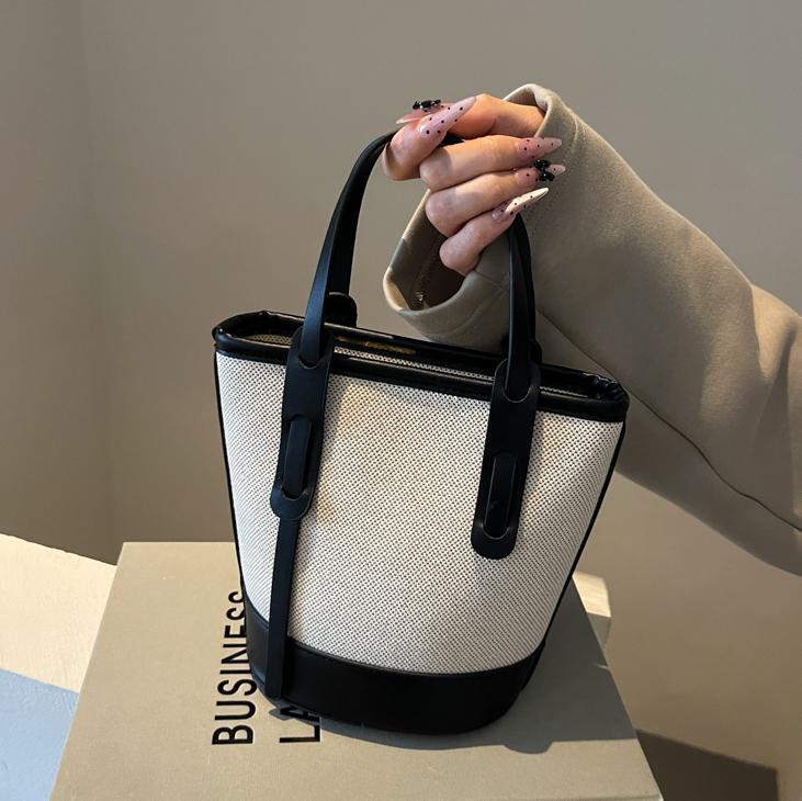 Free shipping designer Color-Block Bucket Bag for Women 2025 New Versatile Shoulder Bag Crossbody Bag High-End Simple Commuter Bag