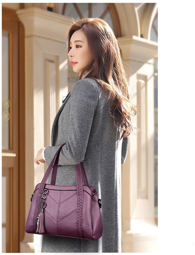 Free Shipping 2025 New Designer Bag Large Capacity Solid Color Leather Tassel Women's Handbag Fashion High Quality Shopping Bag