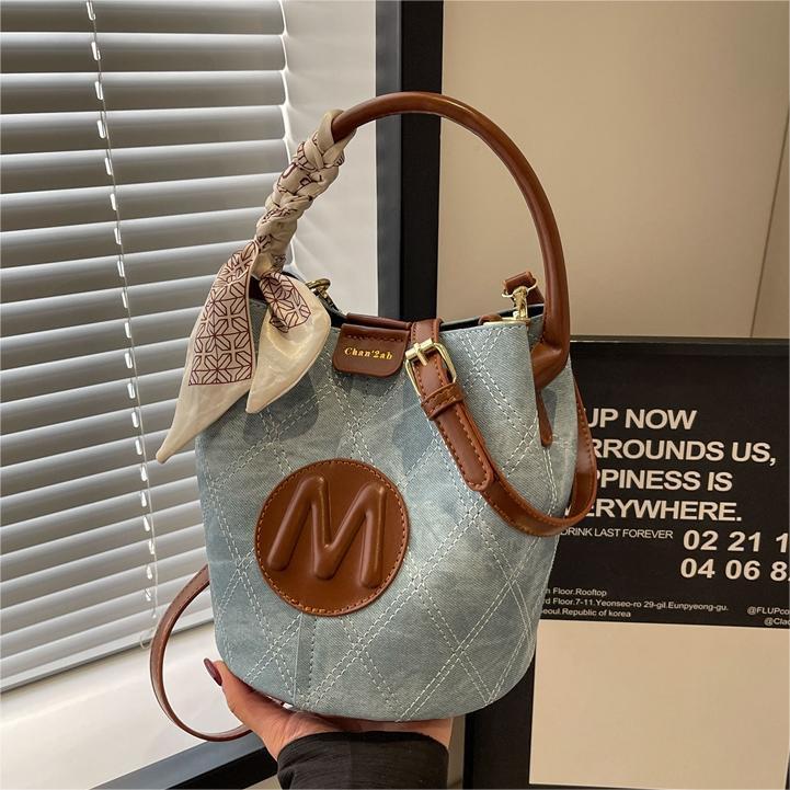 Free shipping designer Handbag Tote Bag Women Bag Spring Summer New Versatile Denim Bucket Bag Niche Texture Crossbody Bag