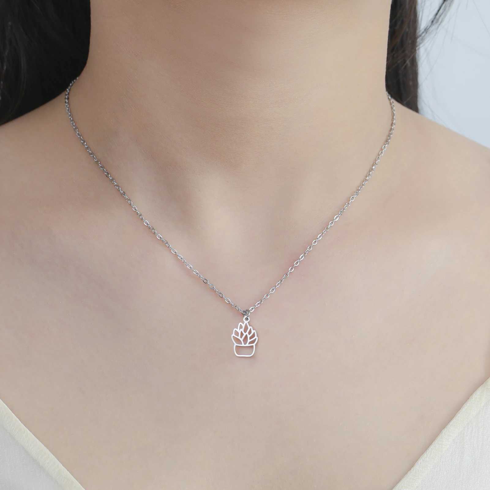Unift Tiny Cactus Necklace for Women Desert Plant Nature Life Inspired Trendy Minimalist Stainless Steel Jewelry Birthday Gift W250618