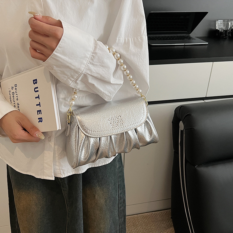 Free shipping designer Summer Trend Wrinkle Cloud Bag for Women 2025 New Fashionable Stylish Shoulder Bag High-end Commuter Crossbody Bag