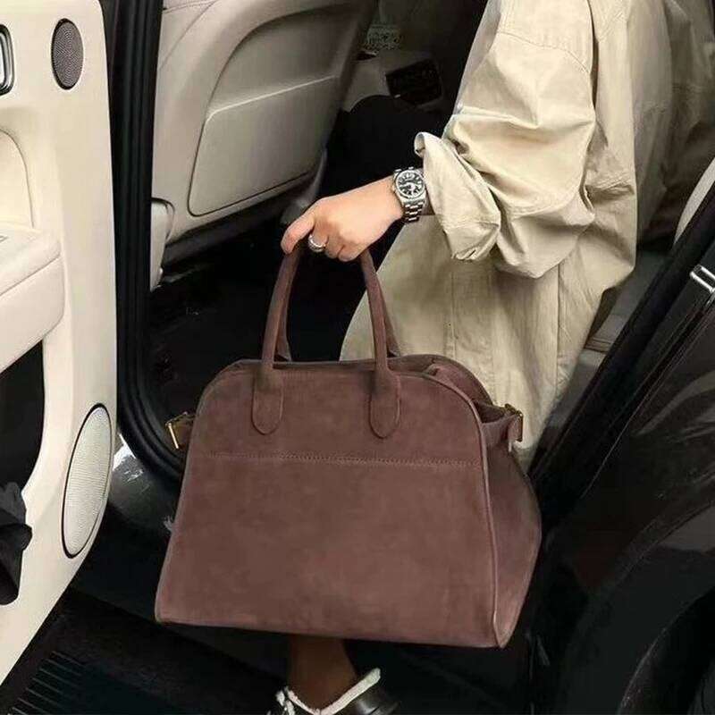 High-end Niche Design Outdoor Travel Bags Autumn and Winter New High-capacity Retro Commuter Handbags Shoulder Bag