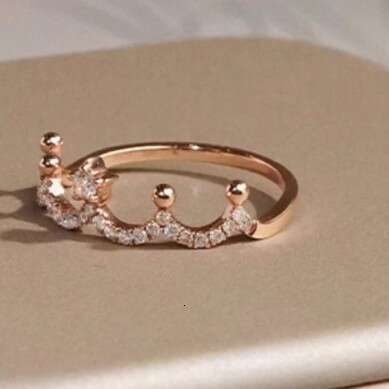 Crown for Women, Exquisite Light Luxury Palace Style, Adjustable Open Finger Ring, Fashionable and Elegant Diamond-Studded Ring